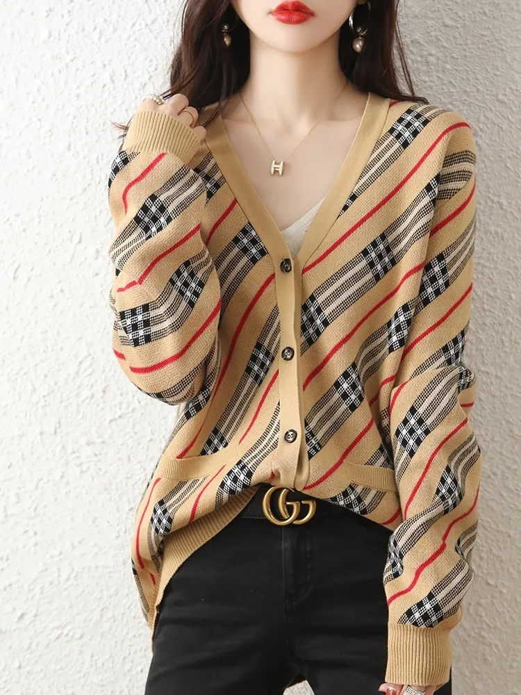 T-shirts en tricot pour femmes printemps et automne mode version coréenne du pull tricoté cardigan pur coton décontracté à l'extérieur porter des rayures contre 230311