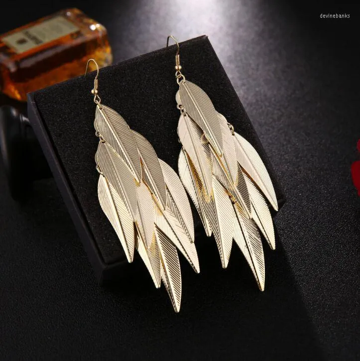 Brincos dangle Camadas femininas Leafs Golden Tassels Drop Long for Banquet Party Club Classic Modern elegante jóias de moda