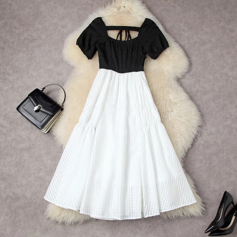 Лето с коротким рукавом круглое платье с шеей белые черные цветные цветные панели с элегантными повседневными платьями 22L025027