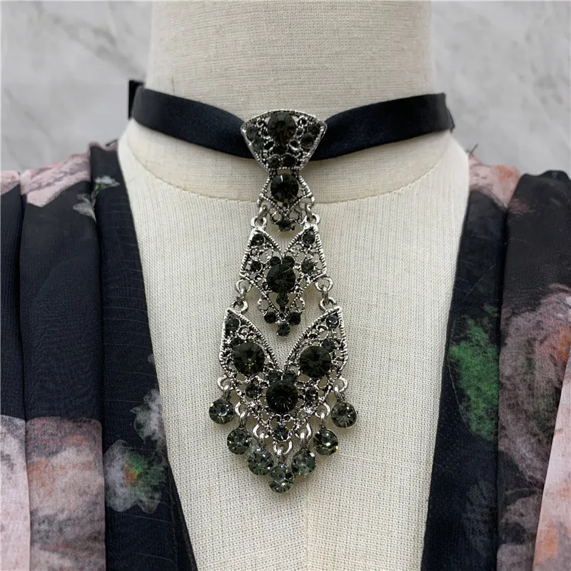 Ties Men's Male fashion Highend Children Unisex Korean Party Wedding Necktie Metal Diamondstudded Small Tie 230311