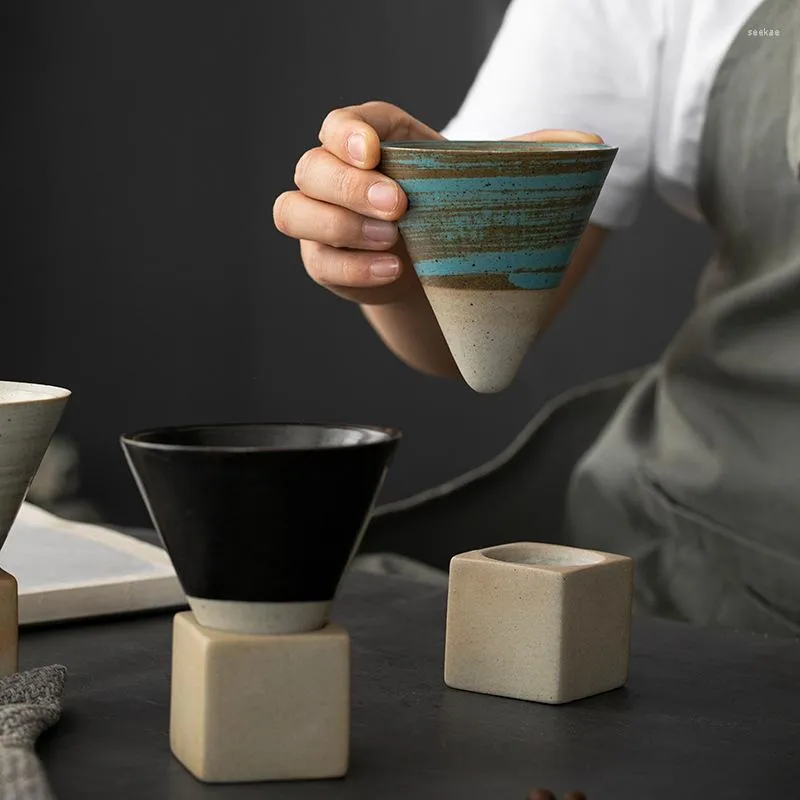 Kubki retro ceramiczne kawa kawy kubek kreatywny ręcznie malowany glazurka stożkowa kubek herbaty z podstawą gruboziarnistą ceramikę pojedynczą wodę 150 ml