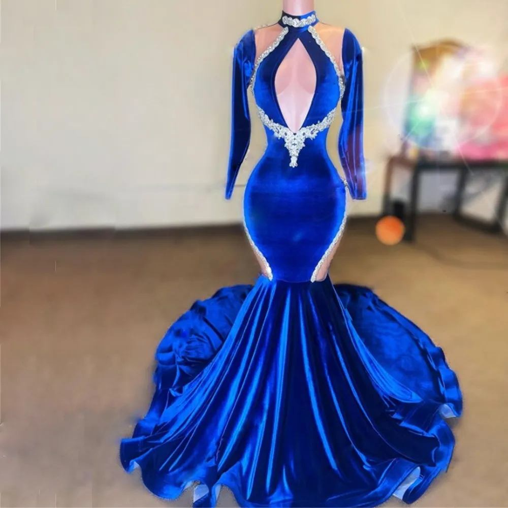 Sexy Beaded Royal Blue Evening Dresses Velvet Mermaid Prom Gown for Graduation Gown High Neck Long Sleeve Vestidos
