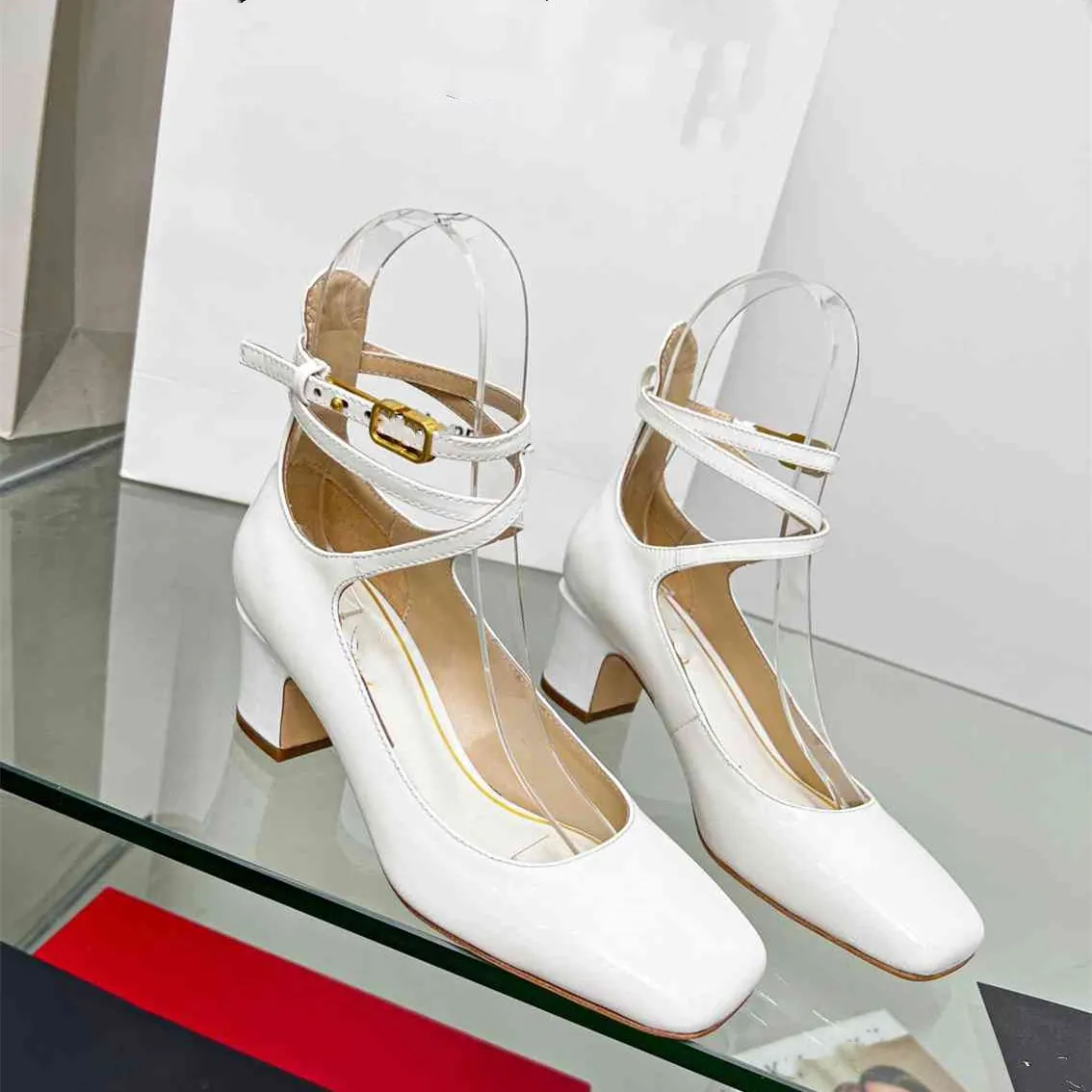 Sandali di novità per scarpe da donna Designer Designer Fashion Patteni in pelle High Tacco Cavo Cavo Cavo Rome Sandalo H14A