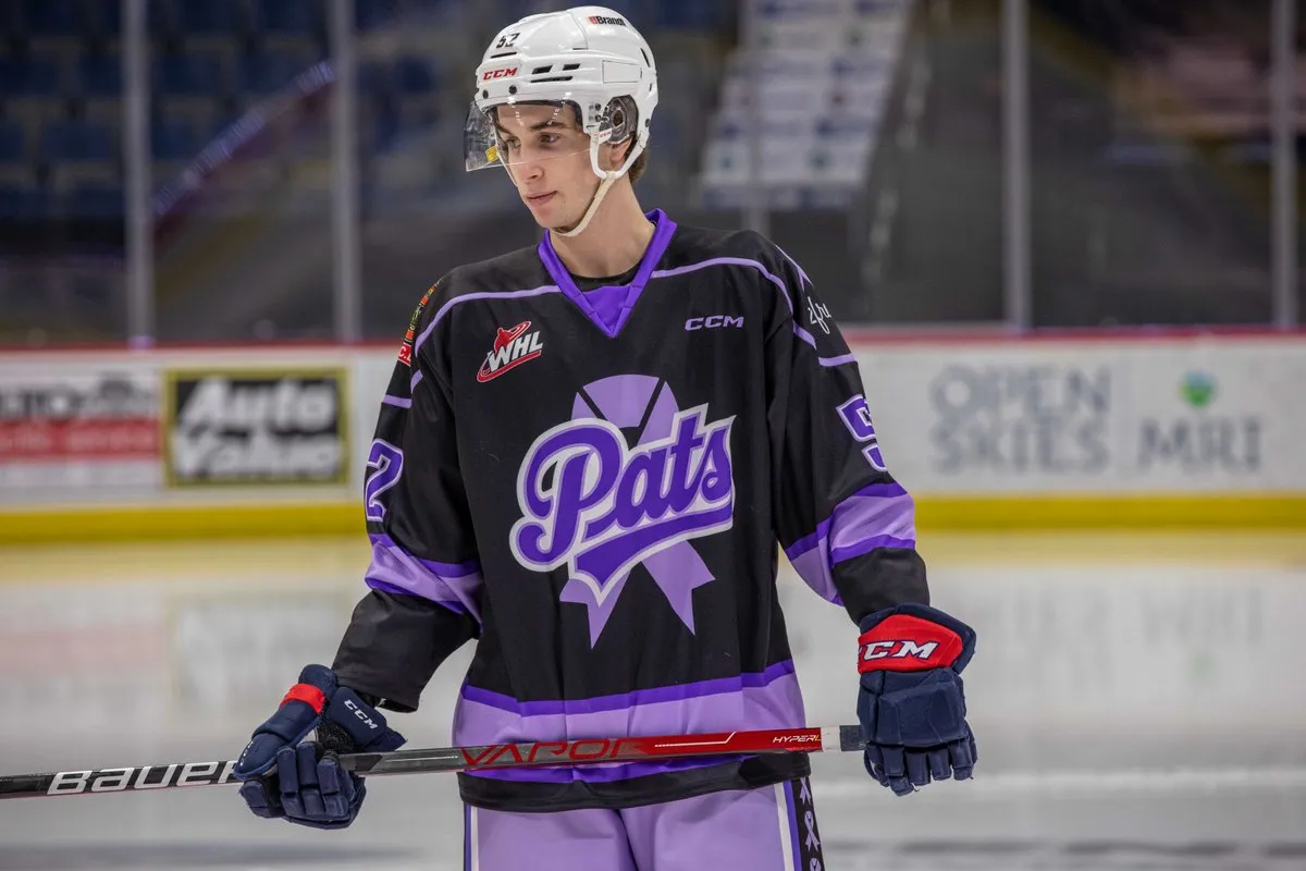 Custom Connor Bedard WHL Regina Pats Vintage Hockey Sweaters Parker Berge  Tanner Brown Layton Feist Riley Ginnell Mens Youth Women Jerseys Or Any  Name Number From Ytrade, $42.28