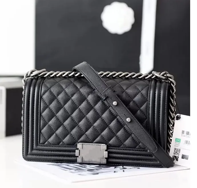 2023 Top Quality Boy Mouth Cover Bag 25cm Woman Fashion Axel Handväska läder crossbody väskor Lyxiga designerkedjor Koppling Purse A67086 med låda C021