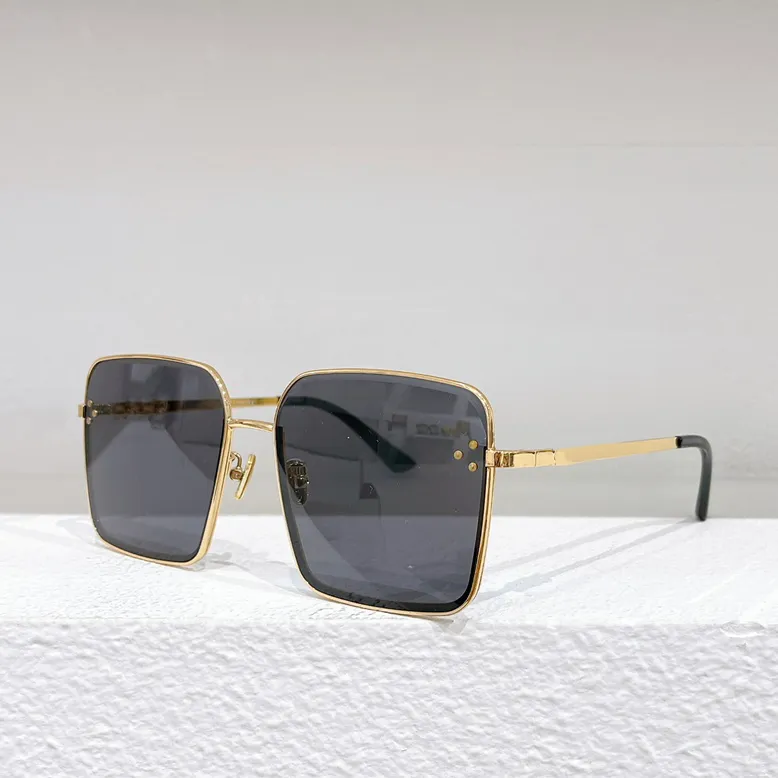 Gafas de sol para hombres, mujeres, verano, 40238, estilo de diseñador, placa retro anti-ultravioleta, marco completo, caja aleatoria