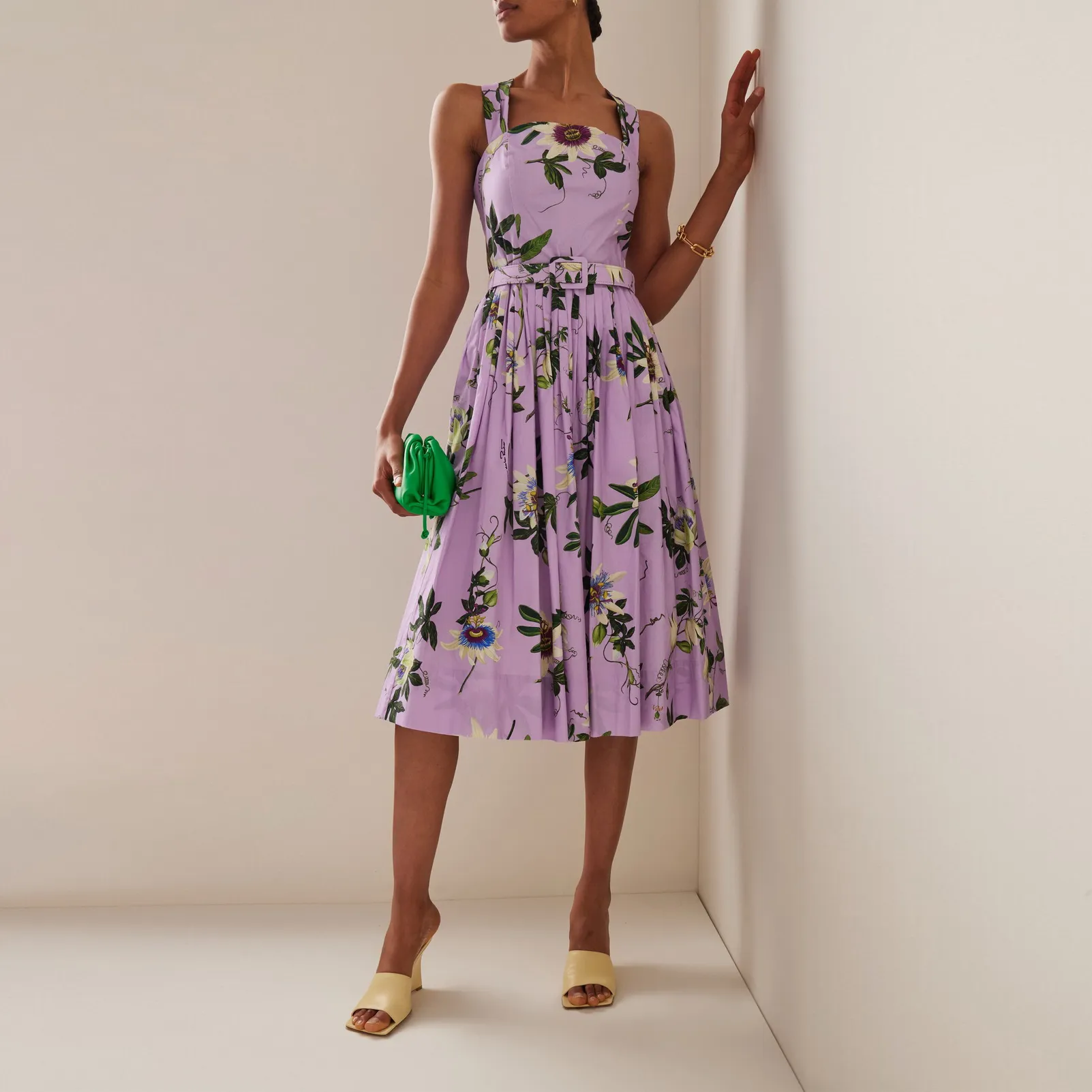 Fancy dress Spring and summer holiday new line sling midi dress