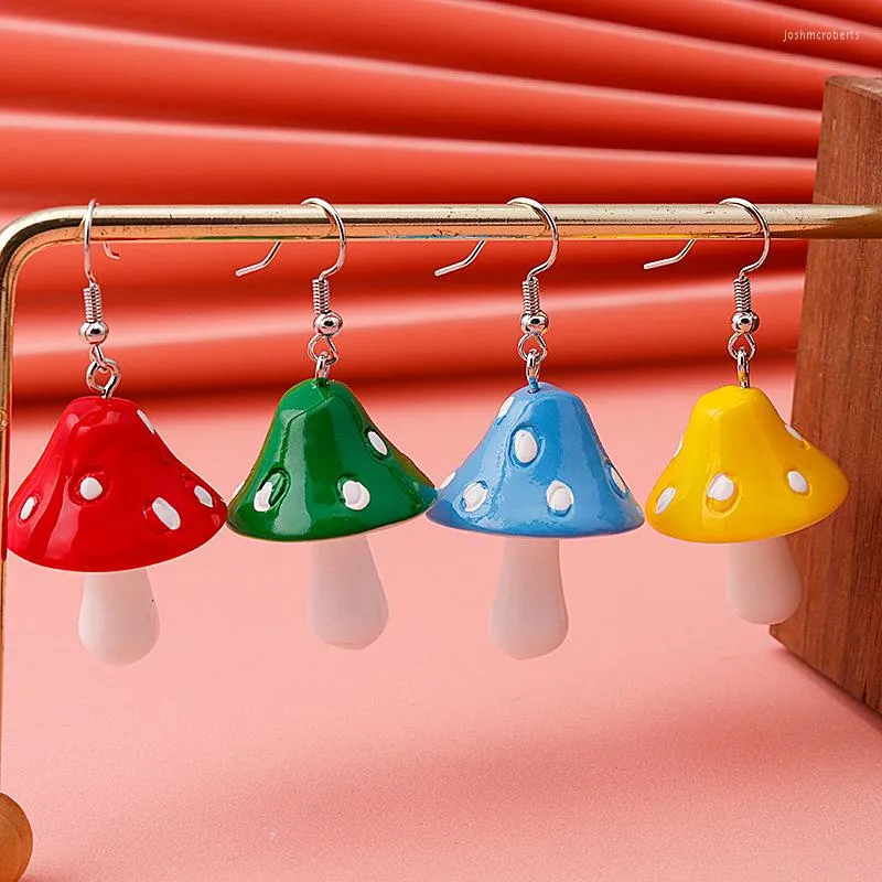 Boucles d'oreilles pendantes créatives mignon champignon acrylique pour les femmes mode Simple douce résine enfantine filles fête bijoux cadeau
