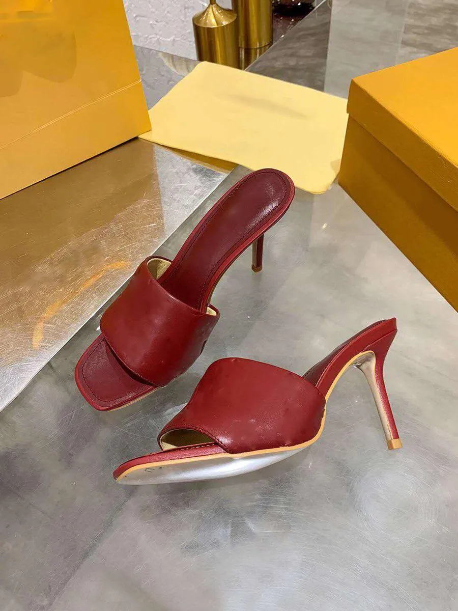 2023 Luxury Revival Flat Slipper Mules Shoes Men Women Slides Sandals Designer Black Pink Orange Blue Waterfront Brown White Summer Flip