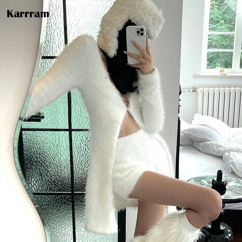 Camisetas de punto para mujer Karrram Fairycore Cárdigans blancos Sexy Vneck Mohair Prendas de punto Japonés Harajuku Abrigo de punto Coreano Ropa de piel de invierno Fluffy 230311