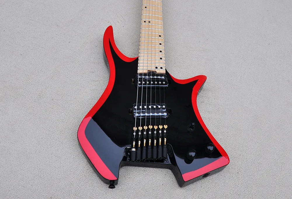 Fabryka niestandardowa 7 sznurków Czarna bezgłowa gitara elektryczna z Fanowaną Maple Fretboard Black HardWares Oferuje dostosowane