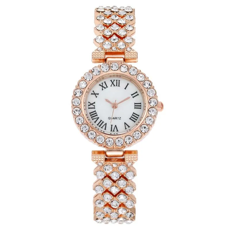 Wristwatches Fashion Diamond Female Quartz Watch Luxury Design For Women Bracelet Jewelry Hand Clock Classic Student Gold Wristwatch