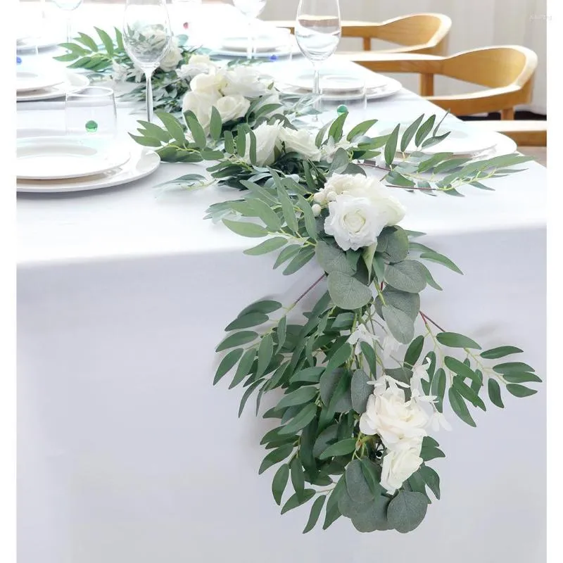 Dekorativa blommor 180 cm konstgjorda eukalyptus pil lämnar Garland Vita rosor Flower Fake Vine Faux Greenery Table Runner Wedding Decor