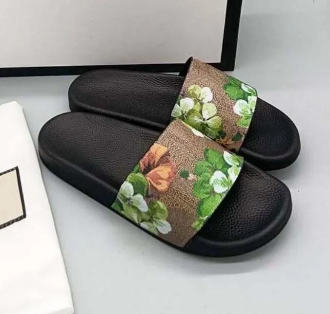 Gucci slide clearance ductible sandals floral