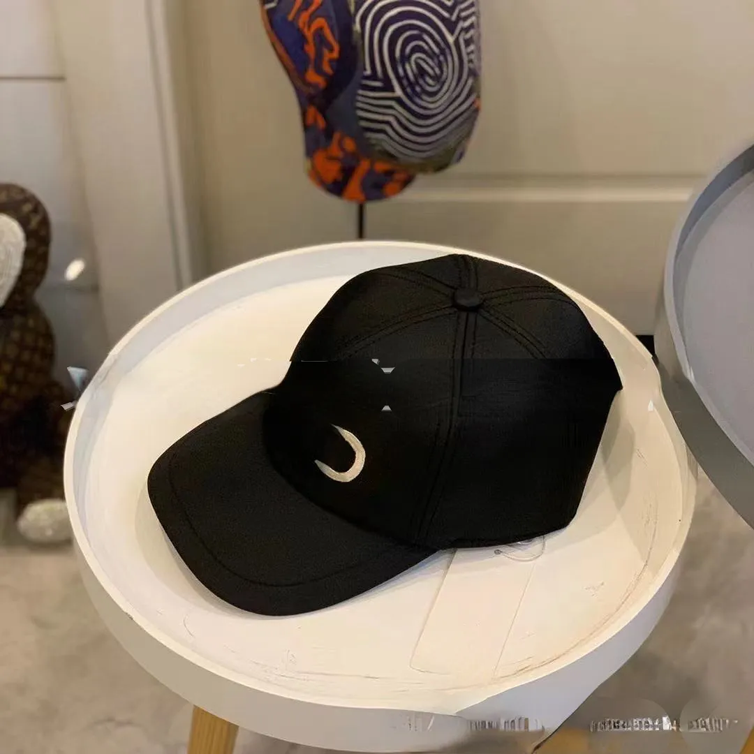 Solid Color Wholesale Baseball Cap Spring and Summer Japanese New Brodery Letter Sun Hat European och American Hip Hop Caps