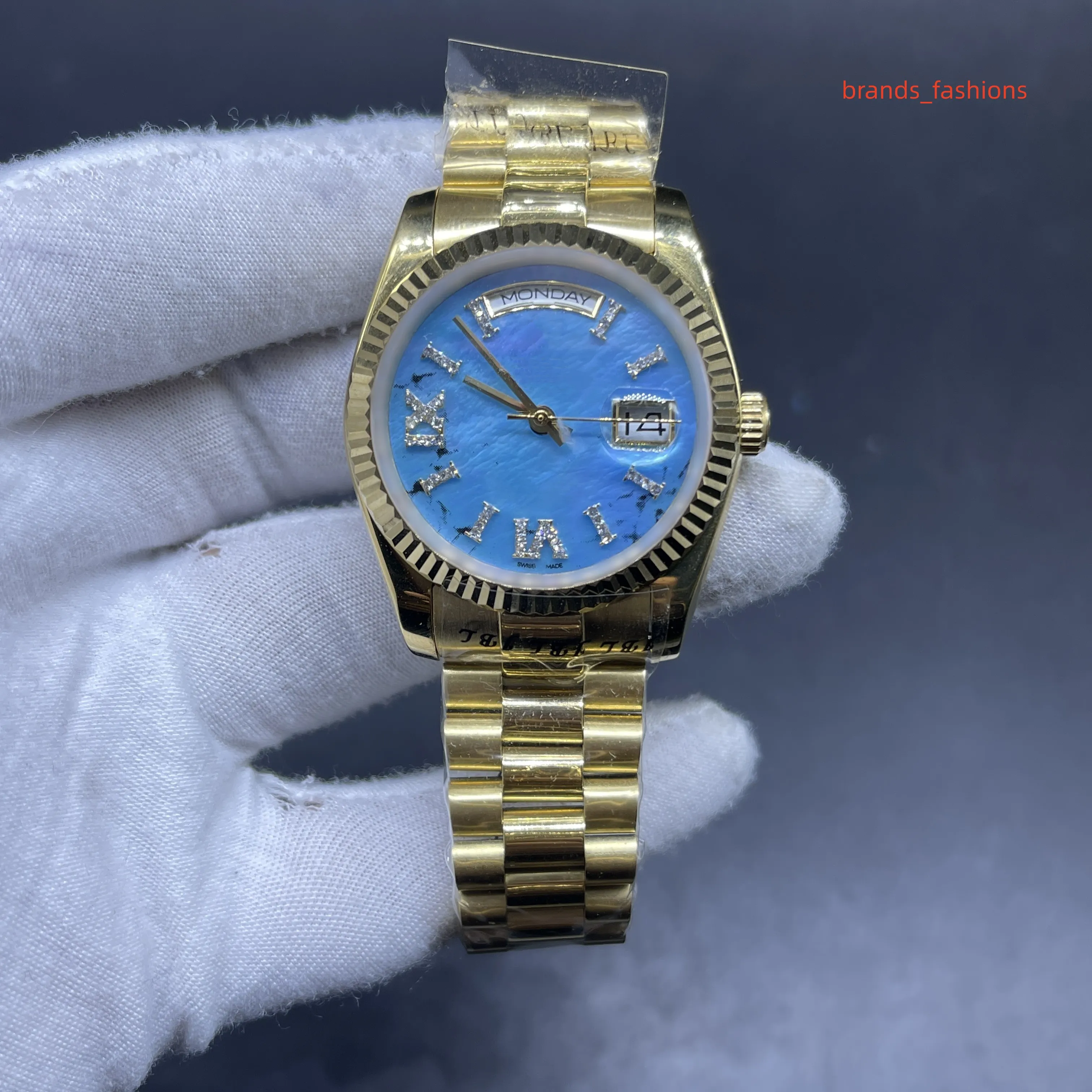 Orologio da polso da uomo Orologio da boutique in acciaio inossidabile dorato Quadrante blu Orologi meccanici automatici con scala per unghie con diamanti romani