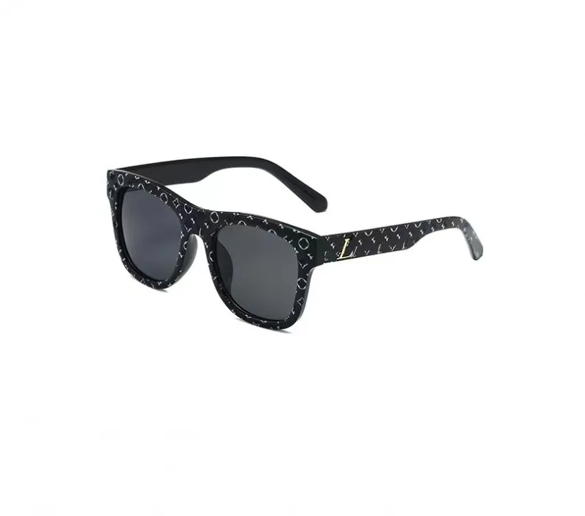 Modedesigner Sonne mit Sonnenbrillen Herren und Frauen polarisierende Sonnenbrille Outdoor Sportbrillen Strandbrillen 6 Farben Optional