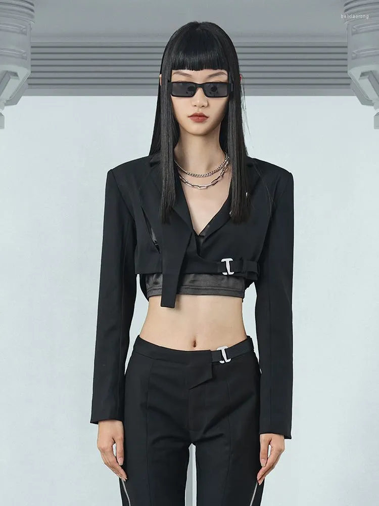 Женские куртки закрепляют женскую уличную одежду, легкая сексуальная сексуальная черная стиль крутой девочка деконструкция мода