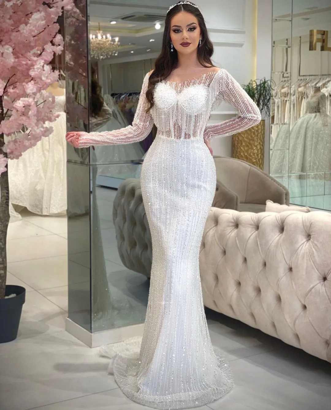 Luxury Mermaid Prom Dresses Long Hleeves V Neck Tassel Appliques paljetter Golvlängd Kändis 3d spets ihålig aftonklänning brudklänningar plus storlek skräddarsydd