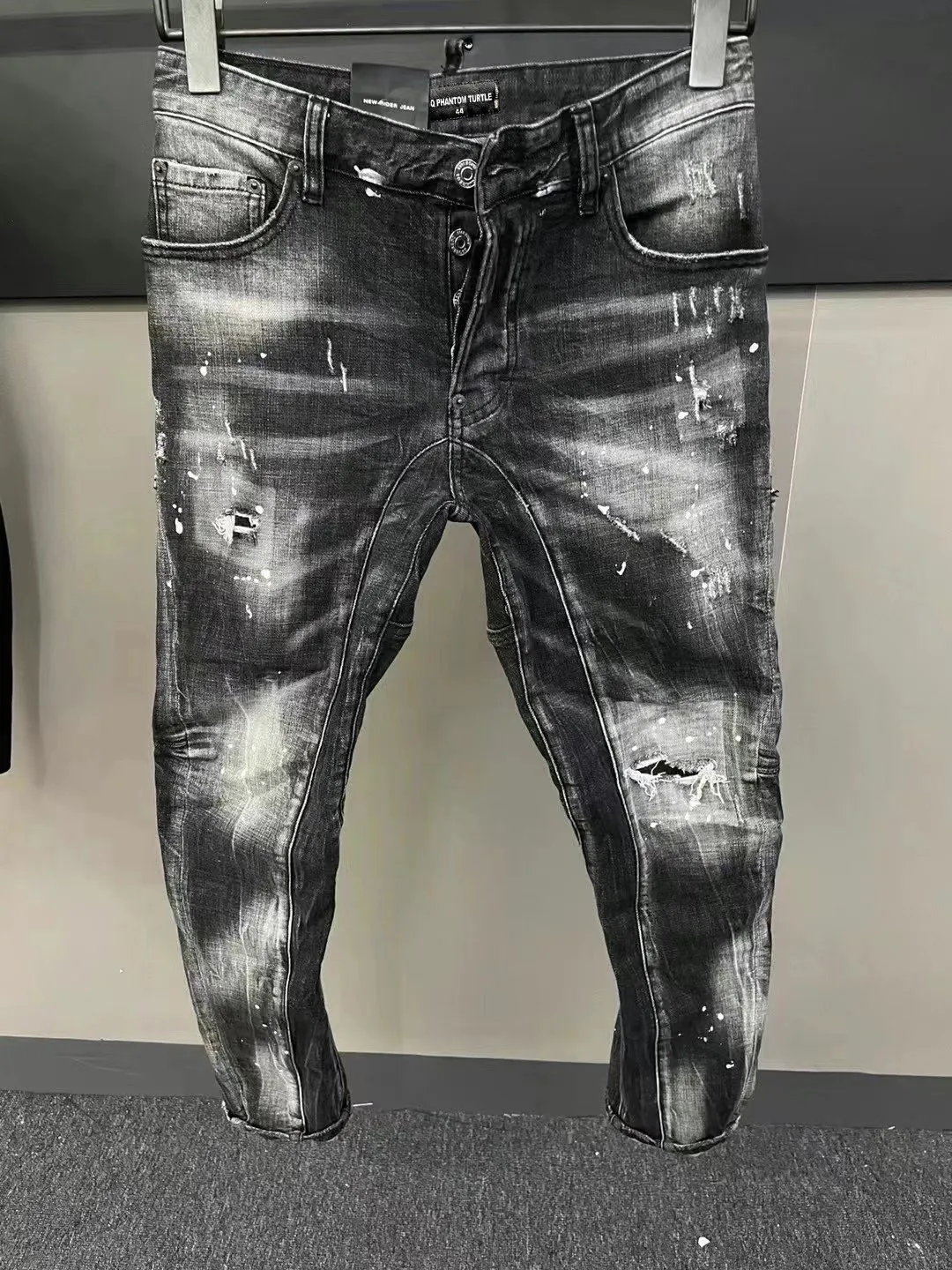 DSQ PHANTOM TURTLE Men's Jeans Classic Fashion Man Jeans Hip Hop Rock Moto Mens Casual Design Ripped Jeans Distressed Skinny Denim Biker Jeans 6820