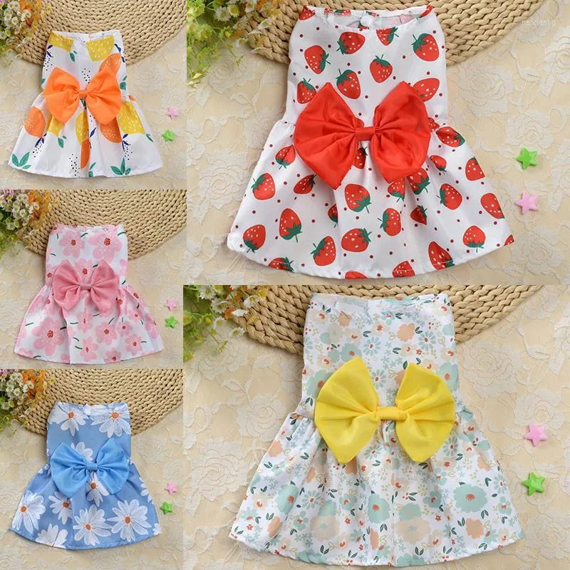 Vêtements pour chiens Floral Pets Dress Bow Robes de princesse Jupe Snap Style Petit Frais Fraise Fruits Jupes Chiot Printemps Eté Vêtements