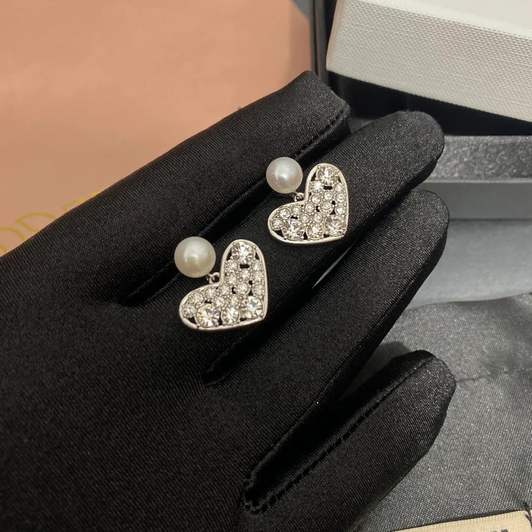 Designer Luxury diamond heart-shaped stud Earrings Women elegant rhinestone Earring Wedding Party Jewelry