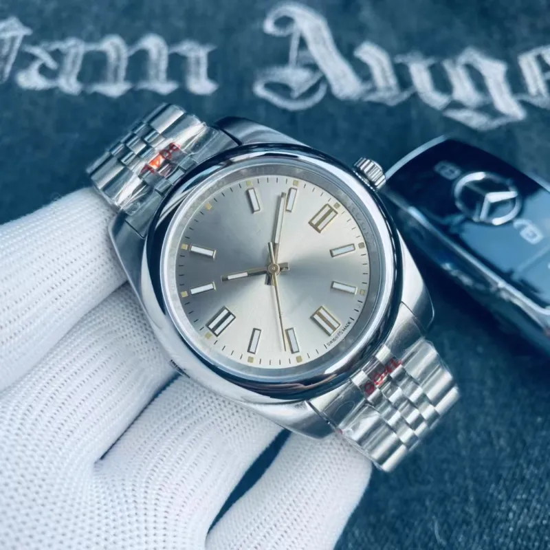 Il signore degli orologi sale