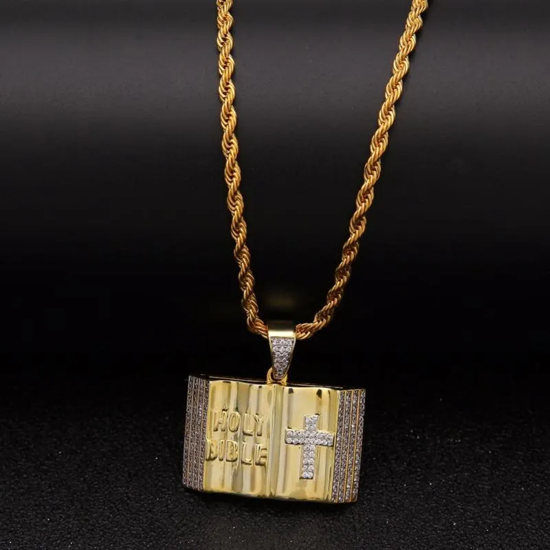 Pendentif Colliers Hip Hop CZ Zircon Pavé Bling Glacé Sainte Bible Pendentifs Collier Hommes Rappeur Bijoux Or Couleur CadeauPendentif PendentifPenda