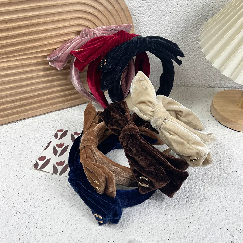Diademas de color puro de lujo Diseñador de felpa Bowknot Marca Bandas para el cabello para mujer Chica Marca Diadema elástica Diadema de moda casual Envoltura para la cabeza