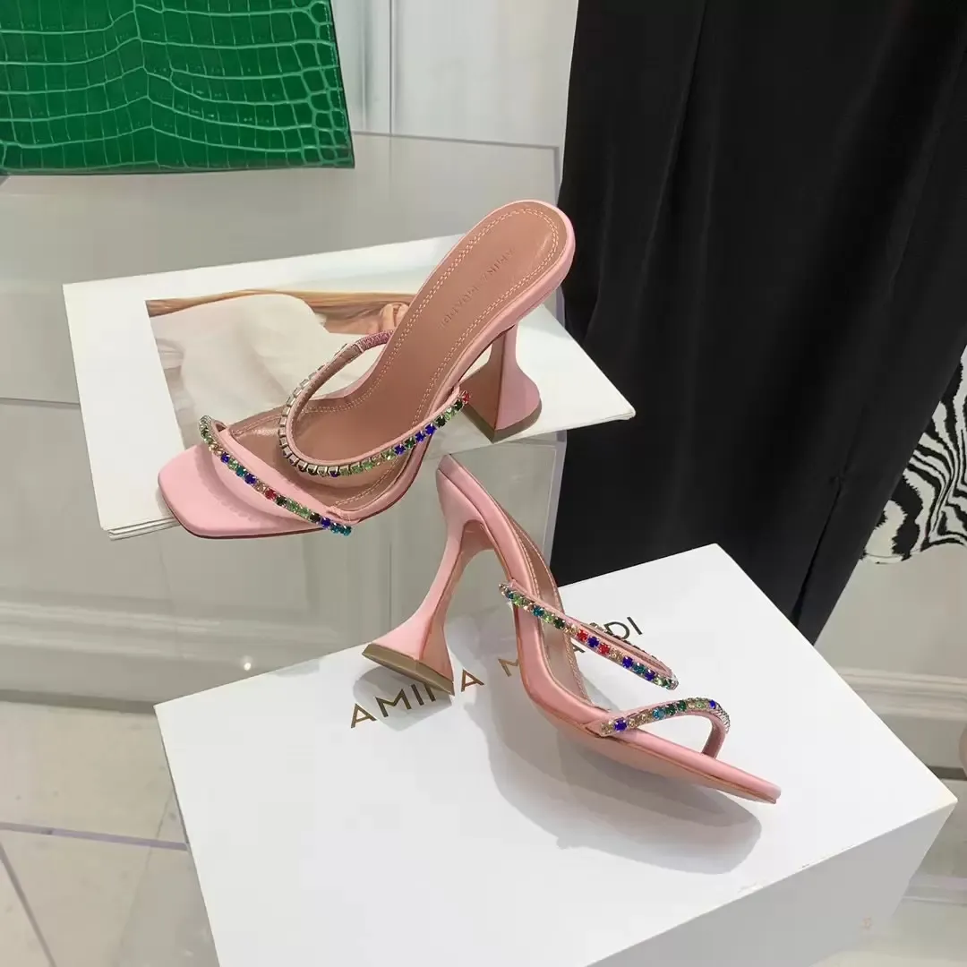 2022 Sandalet Tasarımcılar Parti Moda Topuklar% 100 deri Dans Ayakkabıları Seksi süet kadın terlik kristal kalın topuk bayan gelinlik ayakkabı kutusu ile büyük boy 35-42