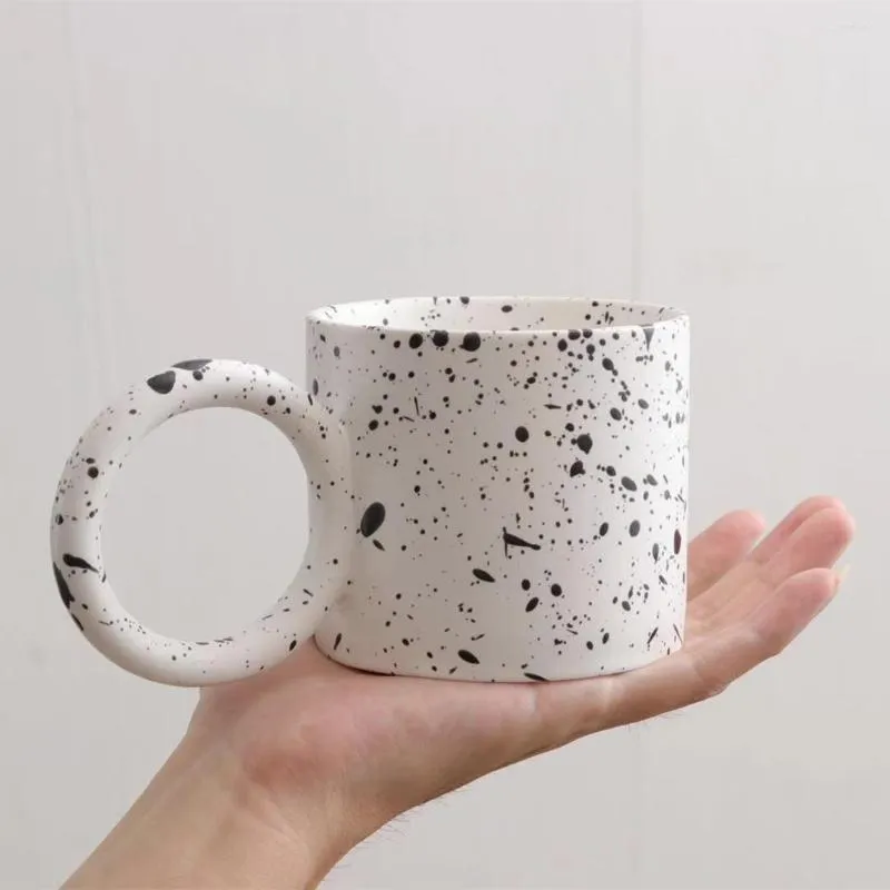 Кружки ins restro cup ниша дизайн Splash Ink Art Ceramic Big Waberak Завтрак с ухой простой кофе, чтобы сделать друг другу подарок