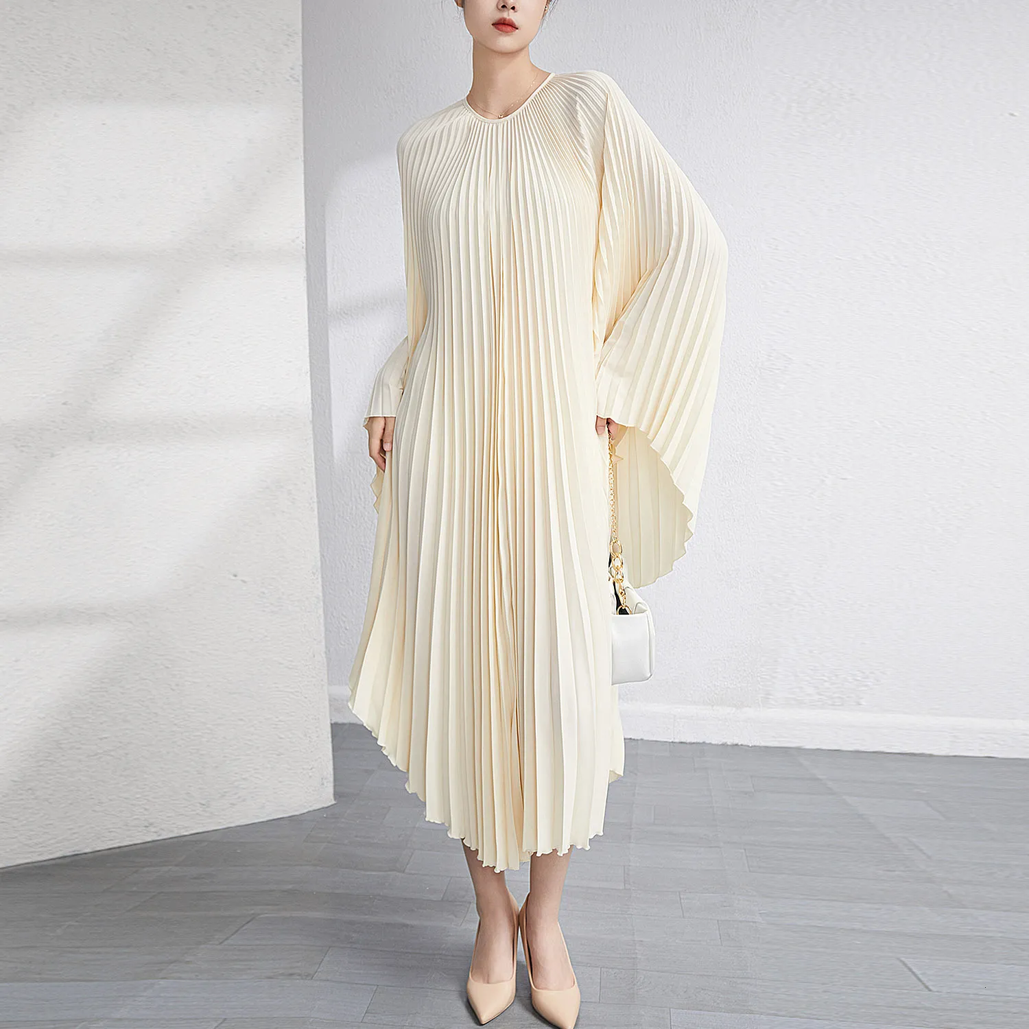 Party Dresses Miyake Pleated Dress Irregular Dress Loose Fashion Medium And Long Women's Age-reducing Meat-covering Color Elegant Skirt 230314