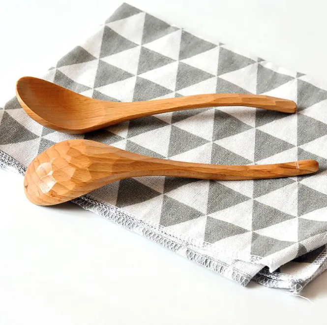 جودة ملعقة اليابانية 10pcs/الكثير من السلحفاة اليدوية المنحنية شوربة الحساء الخشبية ملعقة المطبخ أدوات المائدة