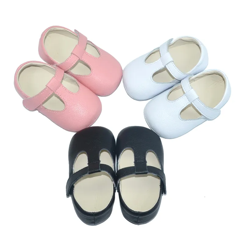 First Walkers Black T Bar Strap Baby Girl Walking Shoes مع منصات مطاطية 230314