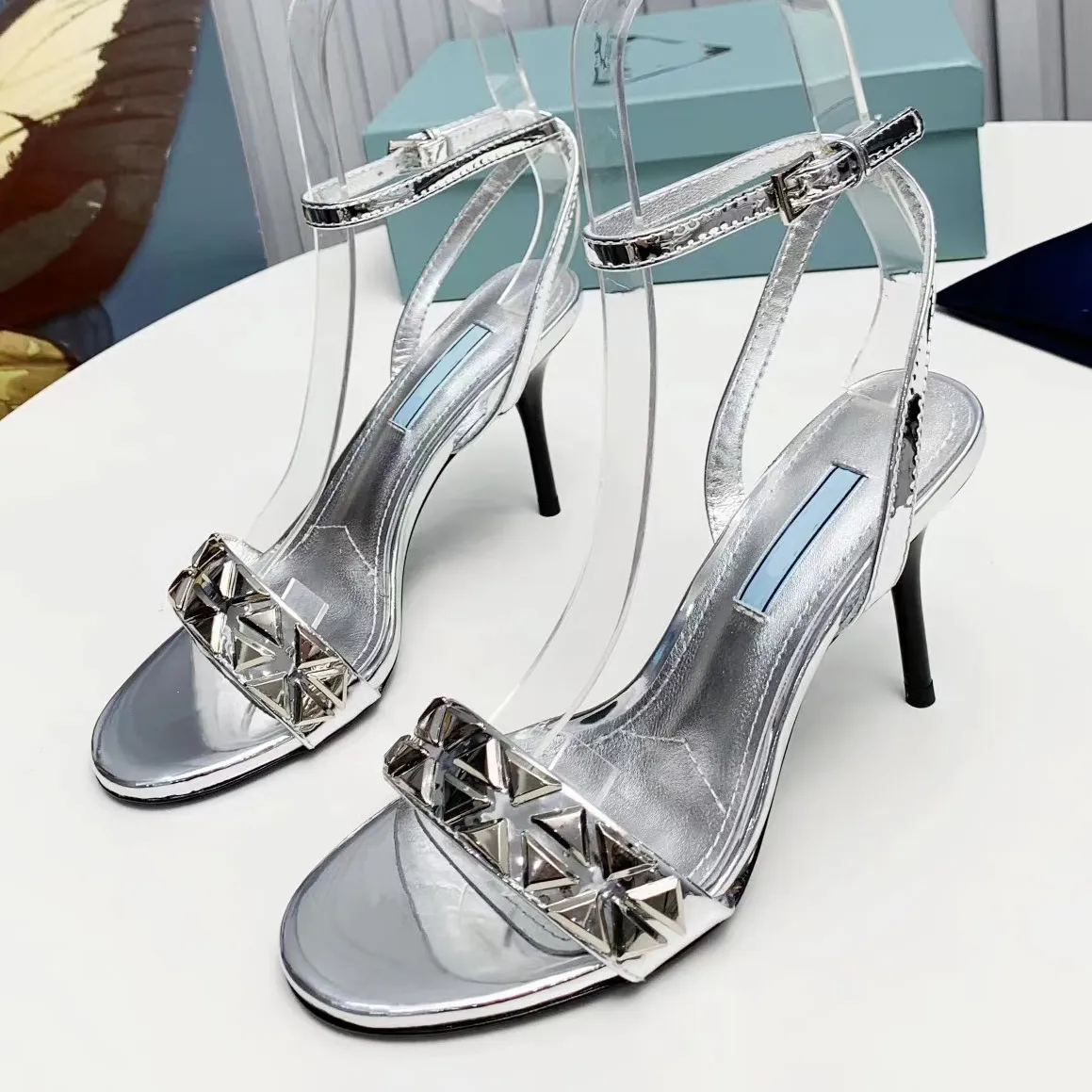 Luxury Summer Open Toe Swerve Narrow Band Rivet Crystal Embellished Designer  Stiletto Sandals Shiny Leather High