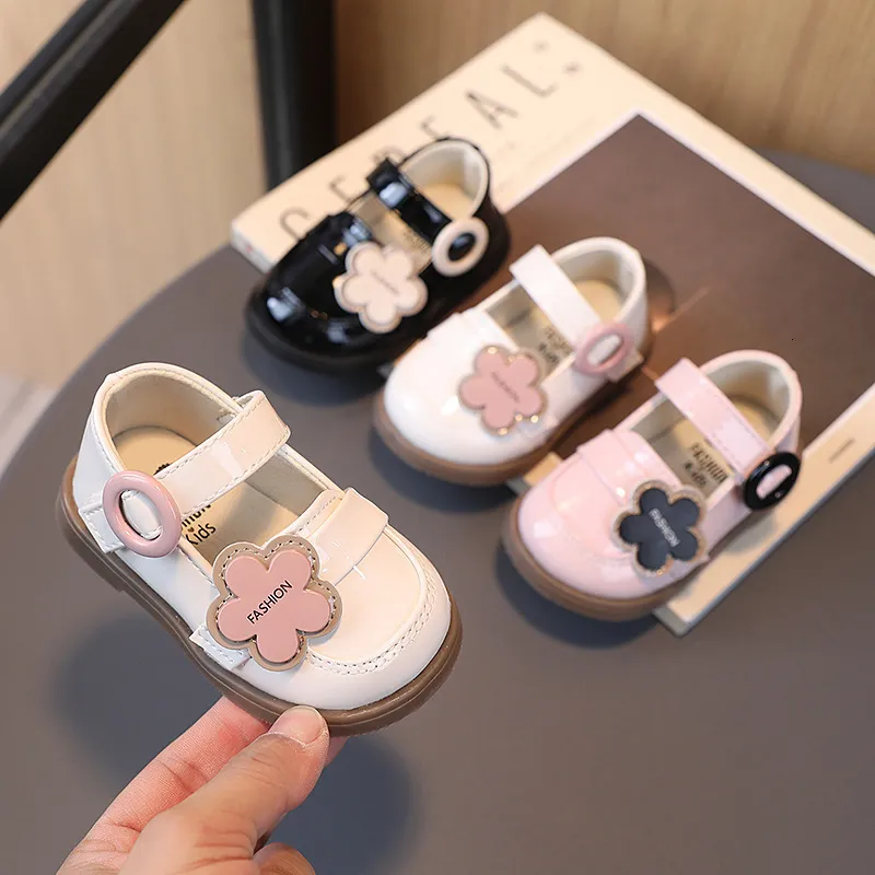 First Walkers Spring Baby Girls Single Shoe Söta blommor Princess Shoes Soft Soled First Walkers Toddler Flats Shoes 230314