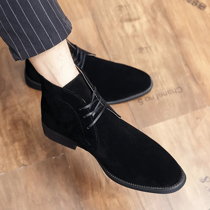 Winter Chelsea Boots 남자 부츠 가짜 스웨이드 단색 클래식 비즈니스 캐주얼 다용도 영국 스타일 슬립 온 패션 발목 부츠