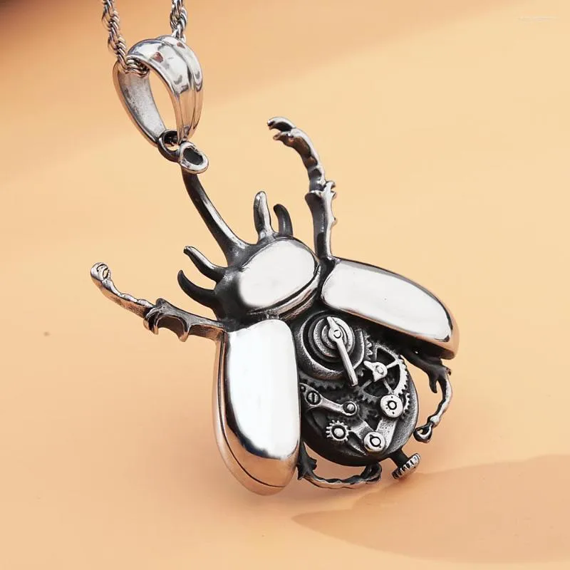 Naszyjniki wiszące punkowy hip -hopowy parowiec mechaniczny naszyjnik owad Mężczyźni Unikalne fajne akcesoria biżuterii ze stali nierdzewnej