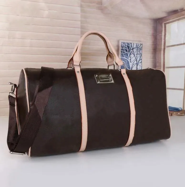 Grand Sac De Voyage/sport Homme En Cuir Souple Marron - Bandoulière Ajustable - Neuf Sans étiquette
