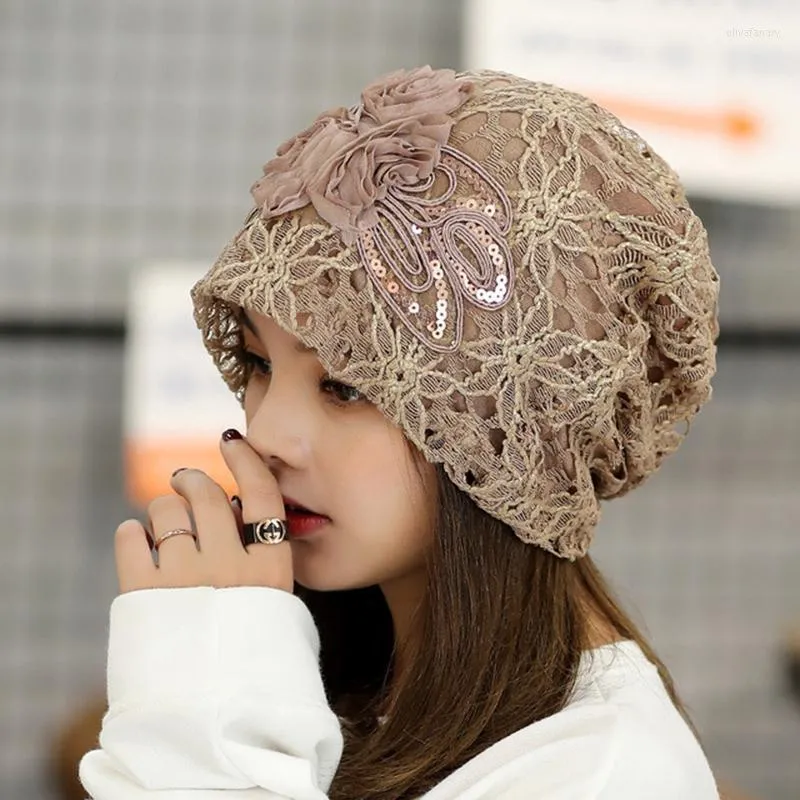 Beanies Beanie/Skull Caps 2023 Ladies Fashion Lace Three Flowers Warm Cap Toe Outdoor Sport Bresuable Sweet Tempementヘッジエンボス