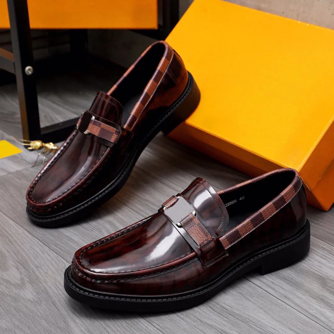 2023 Men Dress Shoes Fashion Echt lederen trouwfeest Oxfords Mens Brand Business Walking Casual Comfort Loafers Maat 38-44