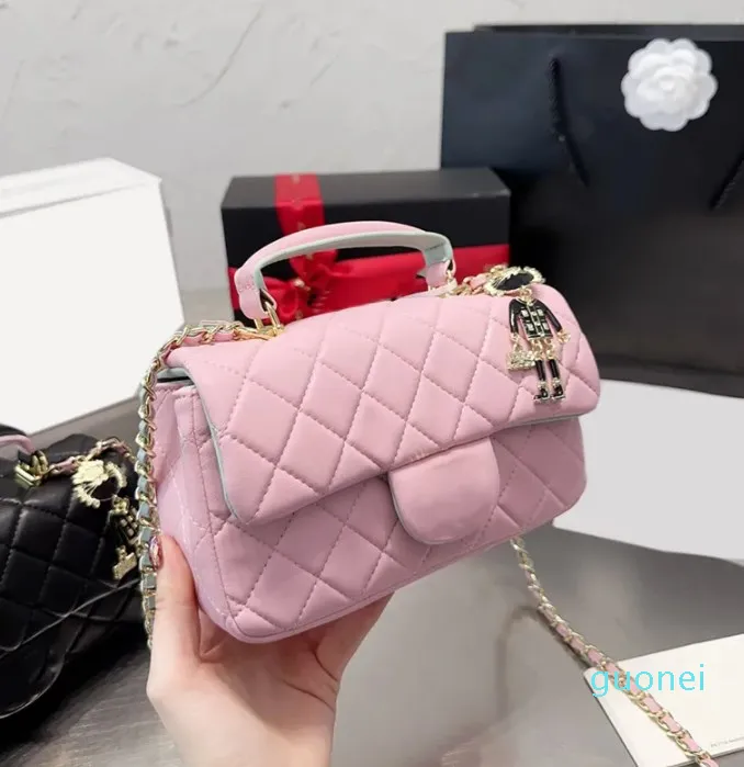 Kadın sapları klasik mini flep çantaları kuzu derisi kapitone çanta iki tonlu altın meta; Donanım Matelasse Zincir Crossbody Omuz Lüks Tasarımcı Çantalar 21c