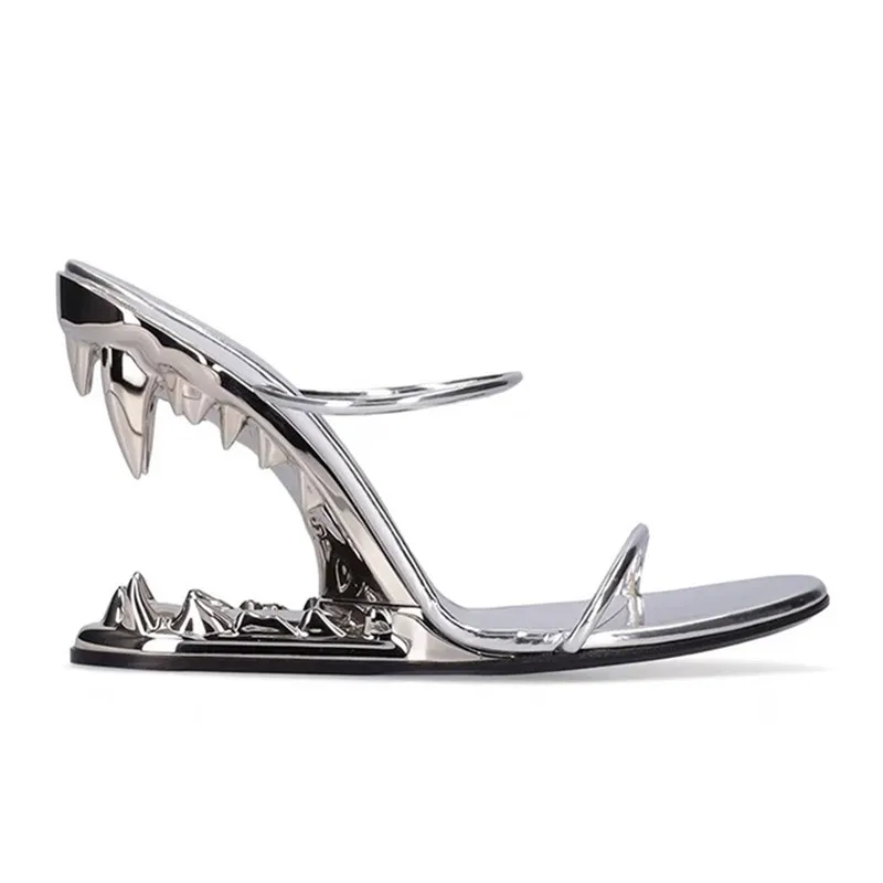 Designer Slippers Women Fangs Profiled High-heels Open-toe Sandals Metal Electroplating Style Shoes