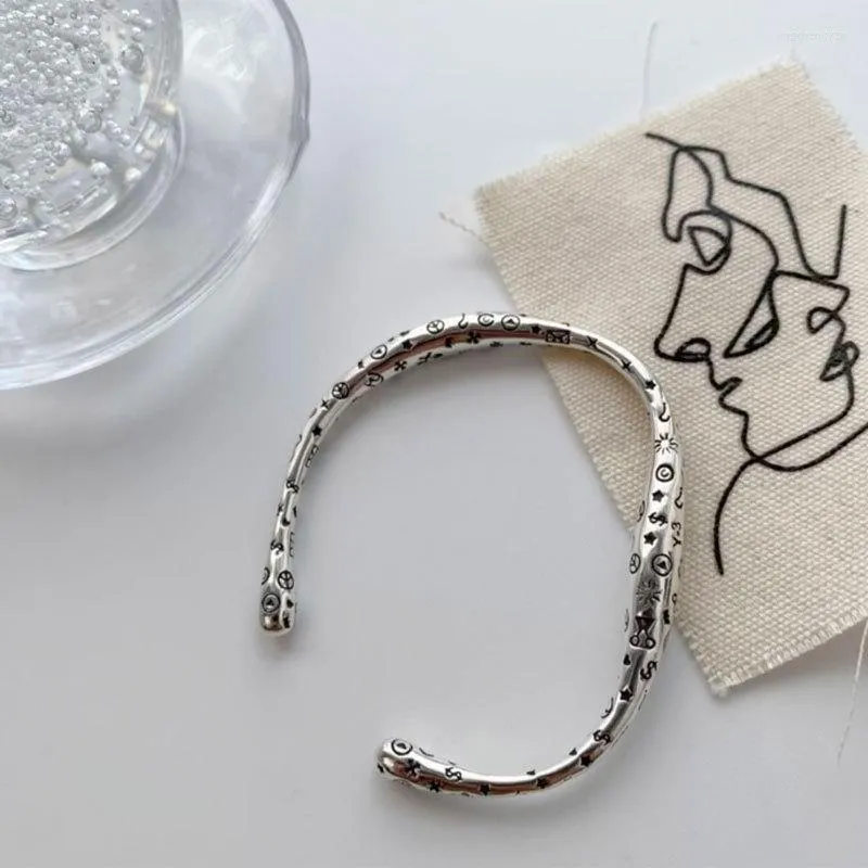 Bangle Livvy Srebrny kolor minimalistyczne stałe bransoletki dla kobiet pary mody nieregularne geometryczne proste prezenty biżuterii