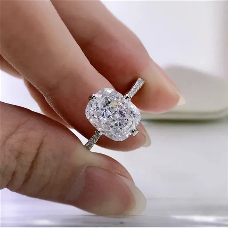 Anello con diamante Moissanite da 3 carati con taglio a cuscino 100% vero argento sterling 925 Fedi nuziali per le donne Gioielli di fidanzamento