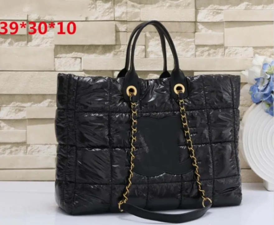 Designer Jiugongge Large Capacity Bag Casual Commute Shoulder Bag Western Style Portable Tote Bags chain