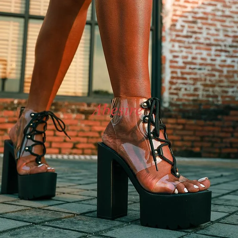 2024 Sommerkleidschuhe 130 Europäische amerikanische Mode Ultra High Water Platform Dicker Absatz Transparente Riemchensandalen Große Größe Coole Stiefel