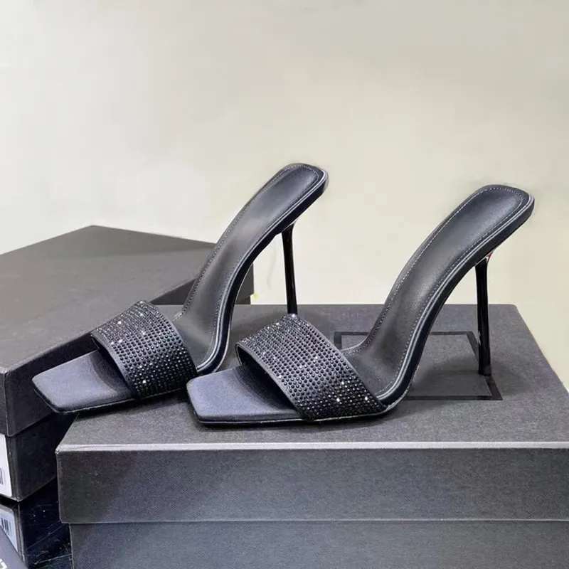 Klasyczne designerskie kobiety pół kapcie krystalicznie inkrustowane sztylet sztylet metaliczne sandały dhinestone 11,5 cm luksusowe seksowne modne obcasy duże rozmiary duże rozmiary