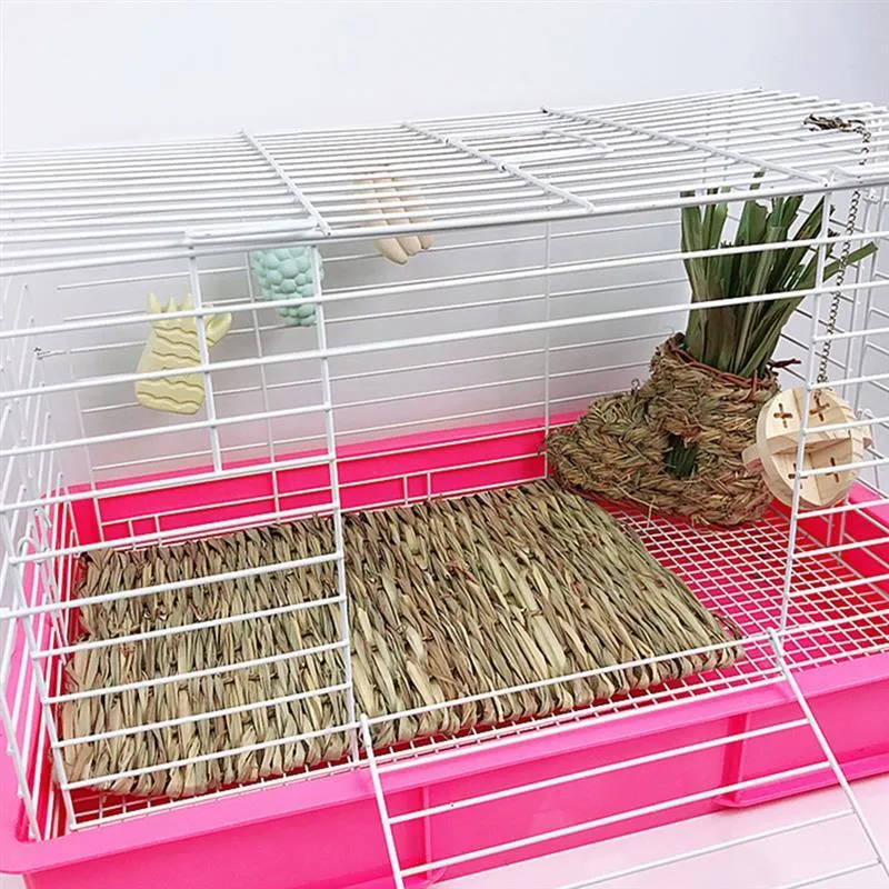 작은 동물 용품 씹기 장난감 침대 천연 짠 잔디 매트 침구 기니피그 앵무새 햄스터 쥐를위한 둥지
