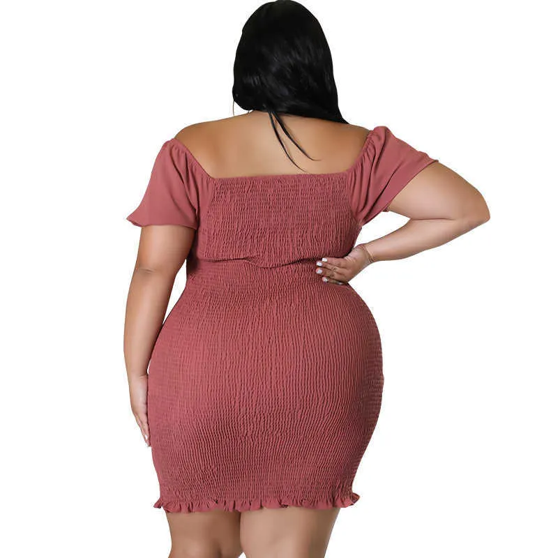 Vestidos de tamanho plus sherm roupas de verão cor de sólida sexy para mulheres uma palavra colar mini vestido hip wrap clubwear desnatada por atacado 230307